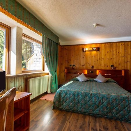 Hotel Bouton D'Or - Cogne Exterior foto