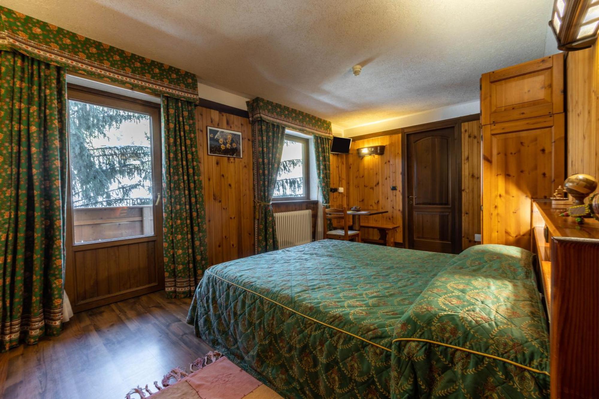 Hotel Bouton D'Or - Cogne Exterior foto