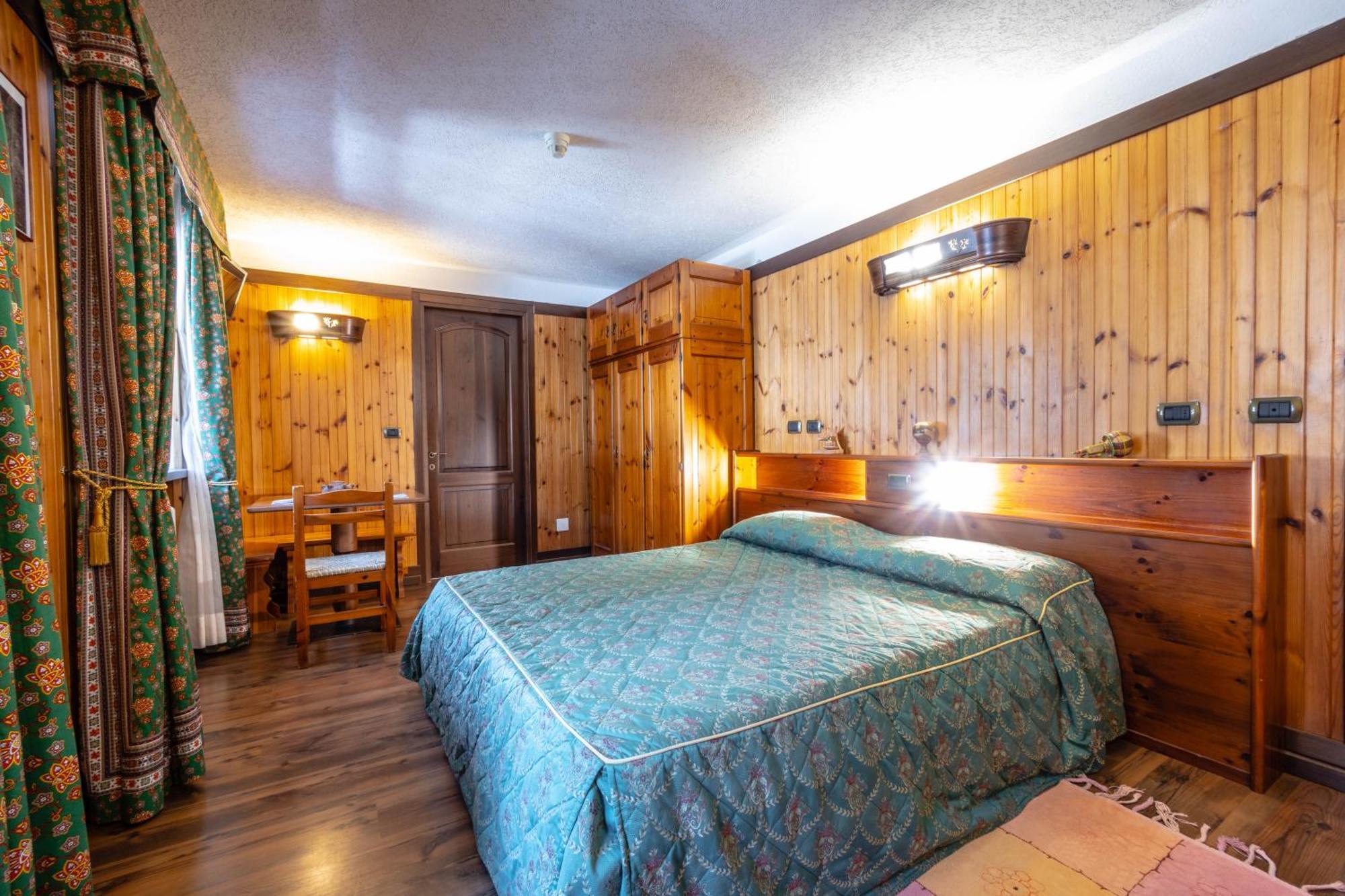 Hotel Bouton D'Or - Cogne Exterior foto
